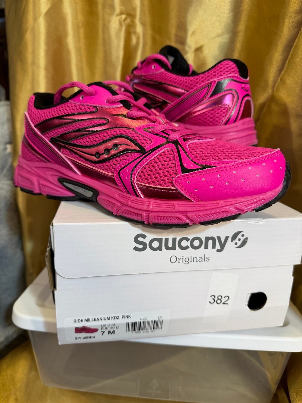 Saucony Ride Millennium KDZ Pink Womens 8.5 Mens 7 SYF25BB3 Running Shoe
